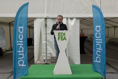 Arsène bei der Ansprache
